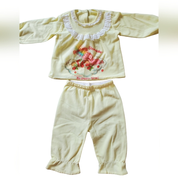 Vintage 1980 Strawberry Shortcake Toddler Pajama Sleepwear Set - Picture 1 of 10